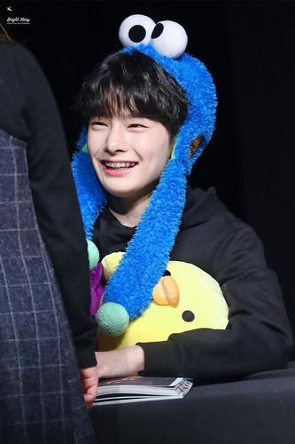 Jeongin Predebut