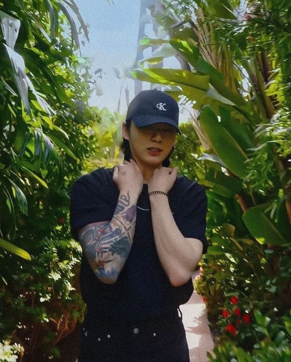 BTS Jungkook Summer Cap Jigsaw Puzzle Online - Jigsaw 365
