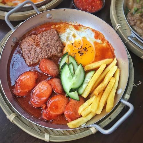 Hearty Breakfast in a Pan