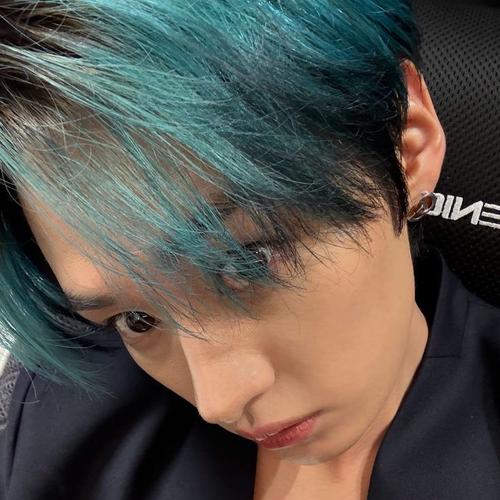 lee know sendo lee know