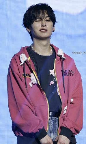 minho de rosa piscadinha aaaaaa
