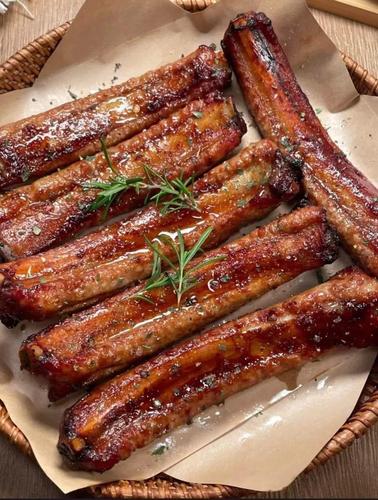 Brown Sugar Glazed Ribs