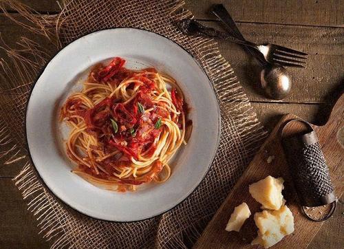 Spaghetti al Pomodoro