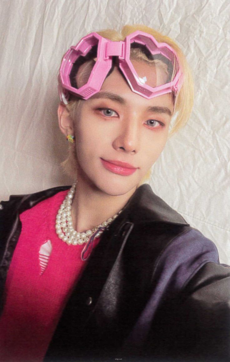 Stray Kids Hyunjin - online puzzle