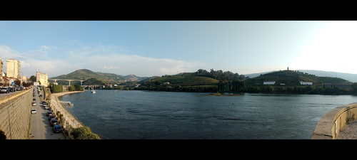 Portugal_Peso da Regua_Rio Douro