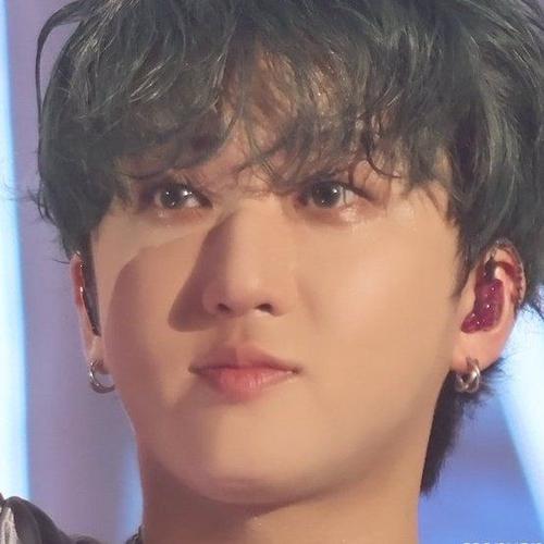 Changbin stray kids