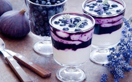 Berry dreamy layers