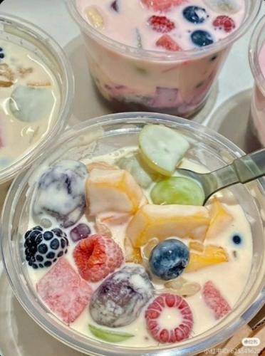 Fruits in Milk